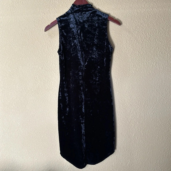MISSGUIDED Crushed Velvet Choker Detail Bodycon Dress Black. M - Picture 6 of 11